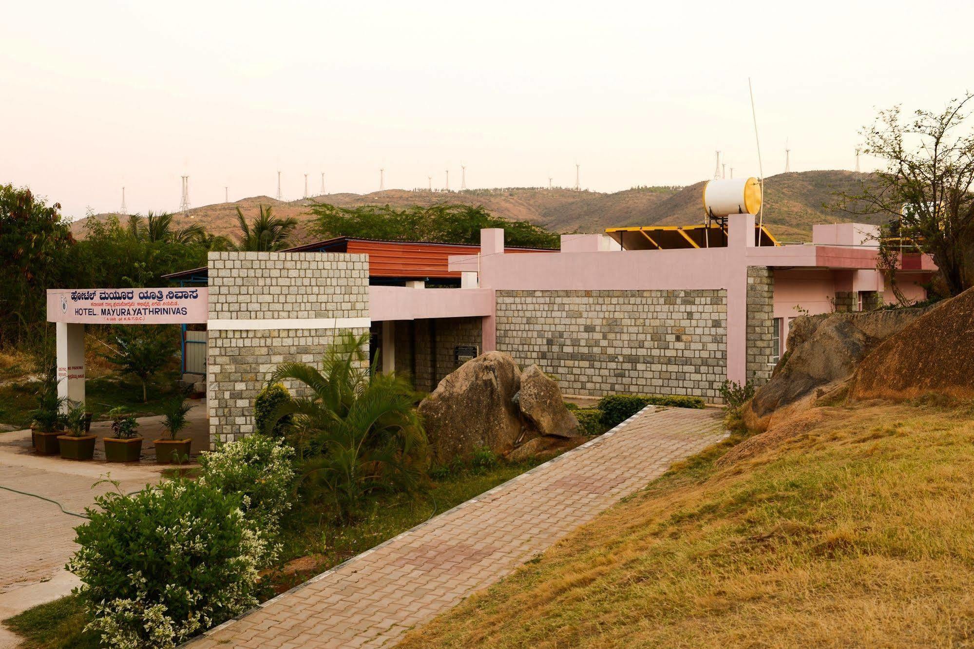 Kstdc Hotel Mayura Yatrinivas Mysore Exterior foto
