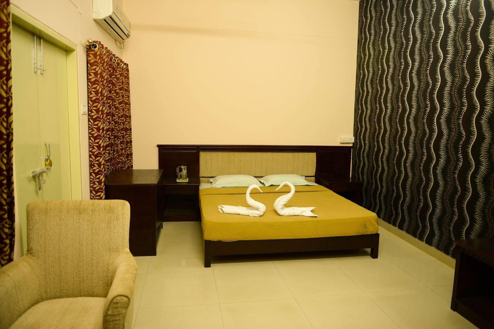 Kstdc Hotel Mayura Yatrinivas Mysore Exterior foto
